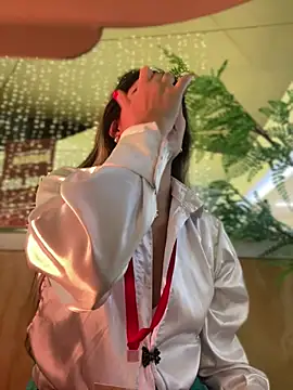 Snapshot of Emilia_Bakerr chatting on 12/16/24, 11:18 Emilia Bakerr online show from 12/16/24, 11:18