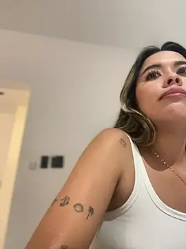 Snapshot of Emilia_Bakerr chatting on 01/16/25, 07:20 Emilia Bakerr online show from 01/16/25, 07:20