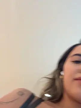 Emilia Bakerr online show from 06/17/26, 07:48