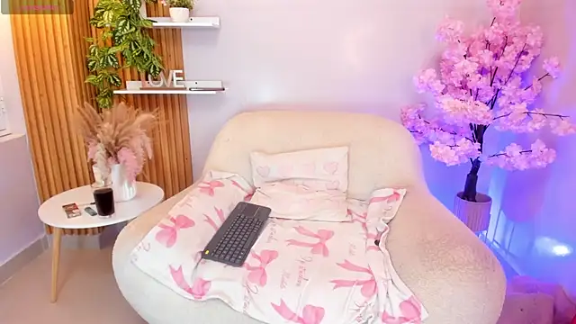 MrsFoucher online show from 07/28/26, 11:15