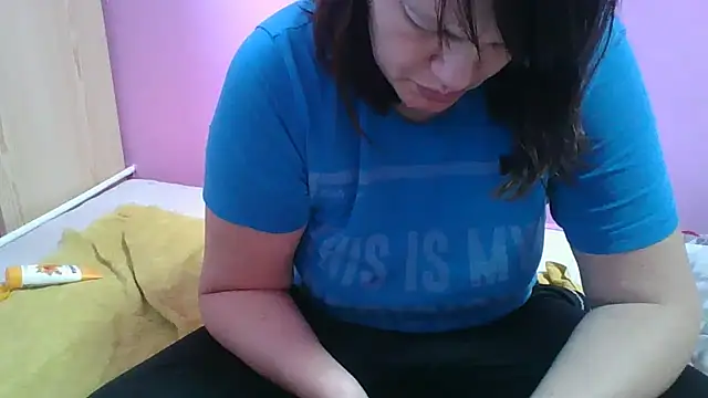 Lucinka1 online show from 02/17/25, 03:42