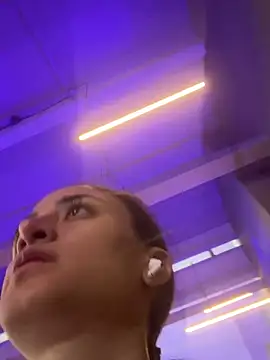 Snapshot of _Caroliinee_ chatting on 01/31/25, 03:33 Caroliinee online show from 01/31/25, 03:33