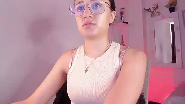 Snapshot of _Caroliinee_ chatting on 09/25/25, 05:05 Caroliinee online show from 09/25/25, 05:05