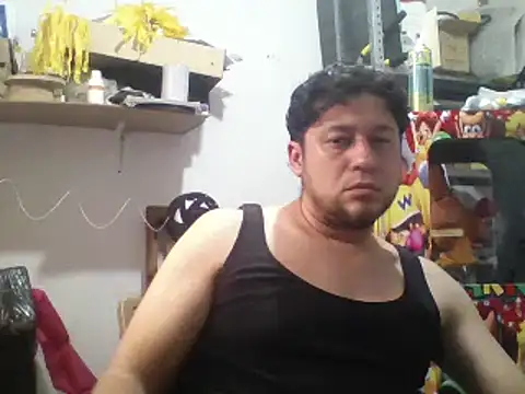 Snapshot of simpatico1000 chatting on 02/16/25, 11:37 simpatico1000 online show from 02/16/25, 11:37