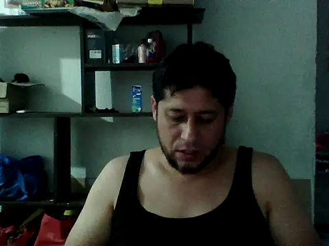 Snapshot of simpatico1000 chatting on 10/25/25, 11:32 simpatico1000 online show from 10/25/25, 11:32