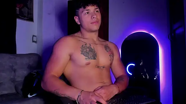 Dominic Biker   online show from 05/15/26, 04:08