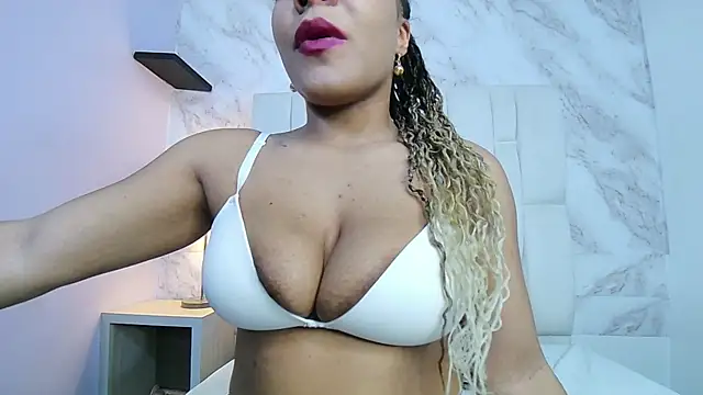 Hannagarces online show from 03/11/25, 11:44