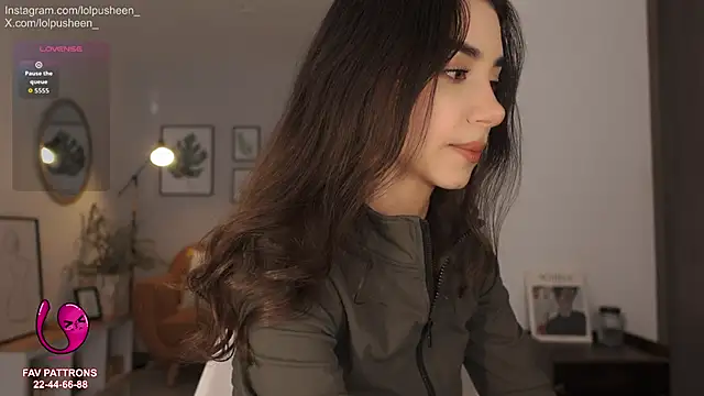 Snapshot of JulietteDee chatting on 05/19/26, 09:21 JulietteDee online show from 05/19/26, 09:21
