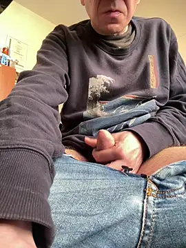 maurix9111 online show from 04/04/26, 10:02