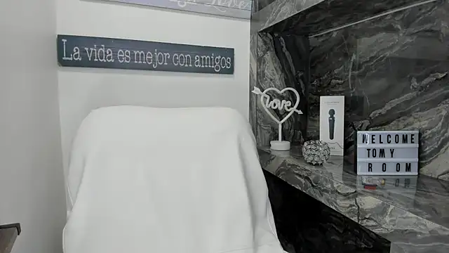 miss danika online show from 09/29/25, 11:04