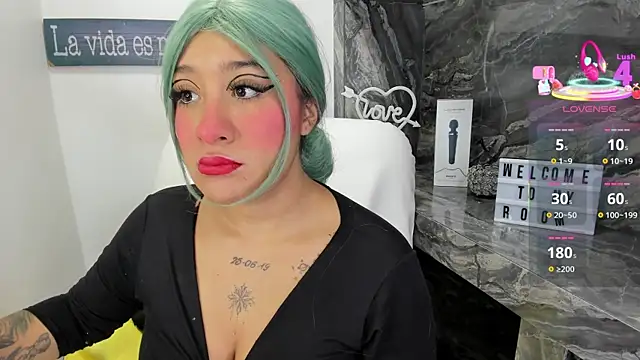 miss danika online show from 11/25/25, 10:59