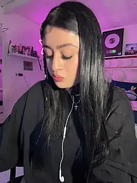 lucianaroy online show from 05/13/26, 10:17