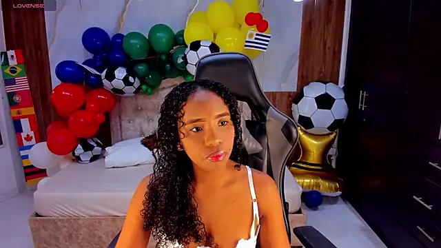 lia 16 online show from 07/13/26, 11:02