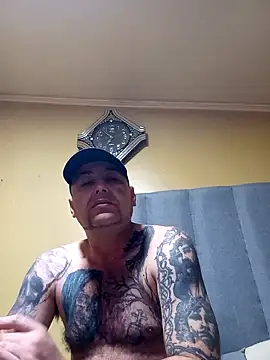 TrainedFinder5 online show from 10/03/25, 01:13