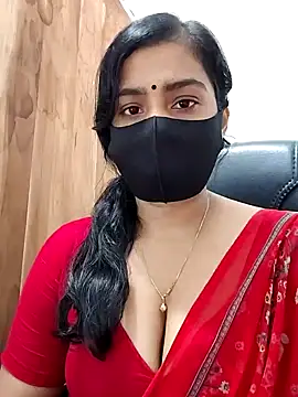 Snapshot of Ritusri_Dotta chatting on 12/24/24, 04:30 Ritusri Dotta online show from 12/24/24, 04:30