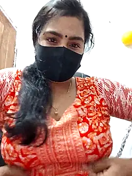 Snapshot of Ritusri_Dotta chatting on 02/18/25, 04:37 Ritusri Dotta online show from 02/18/25, 04:37