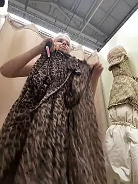 LikaCat online show from 01/04/25, 06:30