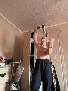 LikaCat online show from 02/08/25, 04:14