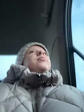 LikaCat online show from 11/13/25, 01:59