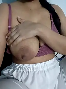 Snapshot of jenny4you chatting on 03/15/25, 02:01 jenny4you online show from 03/15/25, 02:01