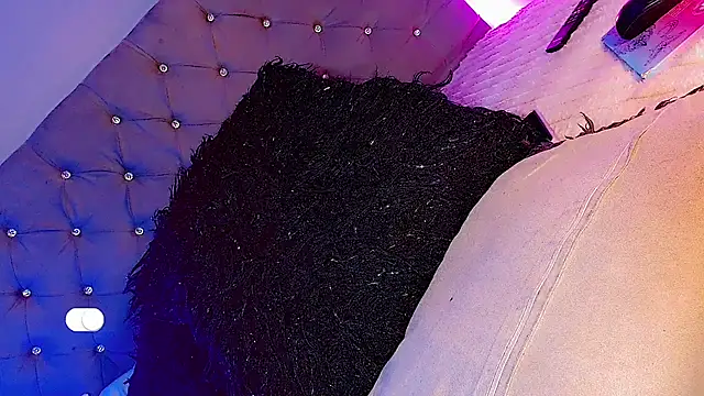 Ashlycuute online show from 12/20/24, 12:41