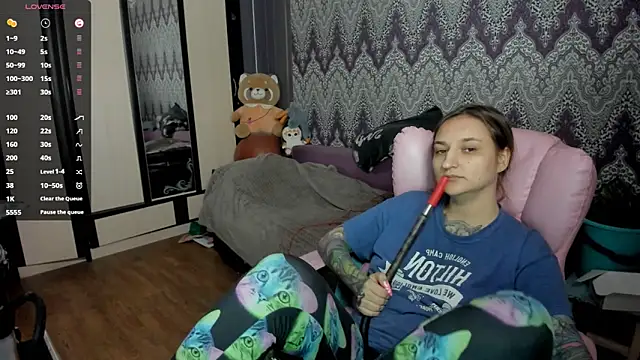 Snapshot of AlexRacc00n chatting on 01/21/25, 02:54 AlexRacc00n online show from 01/21/25, 02:54