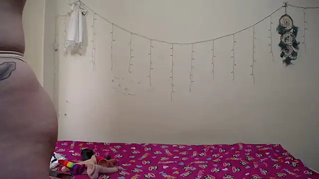 Nicolle-sky online show from 01/31/25, 06:57