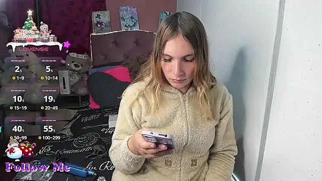 Tiffany bunny2023 online show from 12/18/25, 02:39