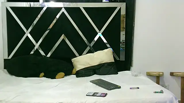 Snapshot of jessi_aston chatting on 01/05/25, 11:22 jessi aston online show from 01/05/25, 11:22