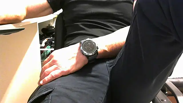 bycho online show from 10/27/25, 10:19