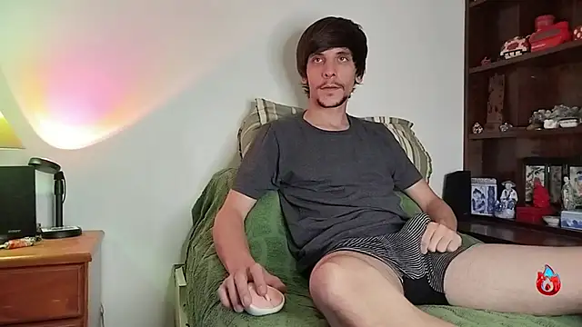 Snapshot of tobix_ chatting on 03/02/25, 10:48 tobix online show from 03/02/25, 10:48