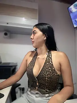 MarianaBenz online show from 09/23/25, 11:35