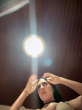 MarianaBenz online show from 10/10/25, 11:15