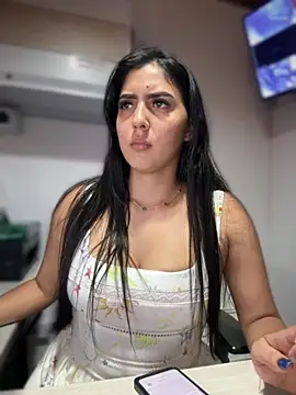 MarianaBenz online show from 11/09/25, 11:36