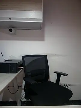 MarianaBenz online show from 02/12/26, 12:49