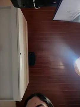 MarianaBenz online show from 04/02/26, 11:46