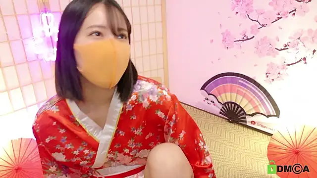 Snapshot of maika08 chatting on 12/18/25, 02:01 maika08 online show from 12/18/25, 02:01