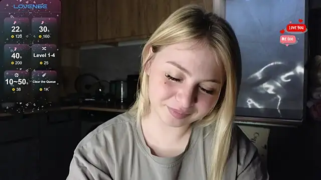 shy blondiee online show from 05/17/26, 09:33