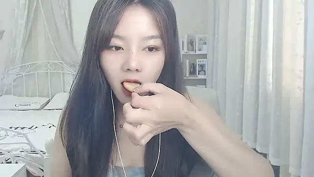 Snapshot of Jenny-Z chatting on 04/02/26, 01:36 Jenny-Z online show from 04/02/26, 01:36