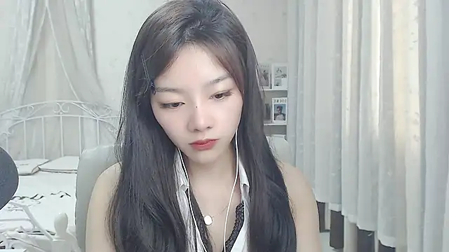 Snapshot of Jenny-Z chatting on 04/06/26, 04:46 Jenny-Z online show from 04/06/26, 04:46