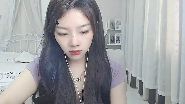 Snapshot of Jenny-Z chatting on 04/12/26, 02:05 Jenny-Z online show from 04/12/26, 02:05