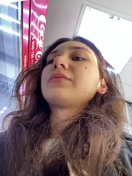 QuitieLia online show from 01/21/25, 08:30