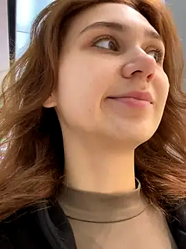 QuitieLia online show from 10/31/25, 08:15