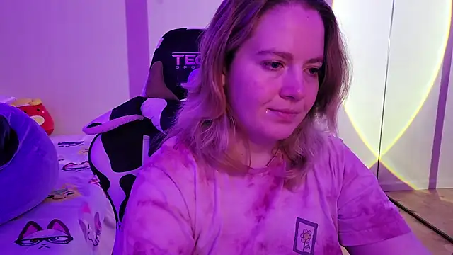 InternetFairy XO online show from 10/20/25, 03:40