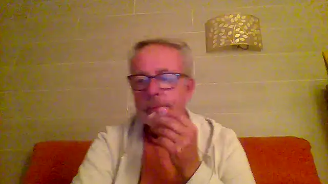 tuggy59 online show from 01/12/26, 05:34