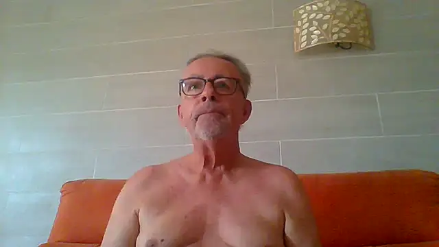 tuggy59 online show from 07/07/26, 06:47