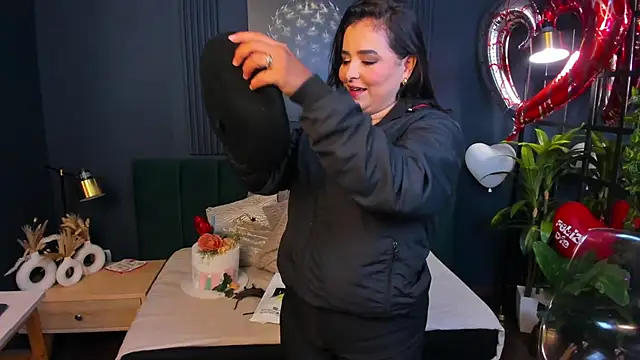 taylor bennet online show from 02/19/25, 12:11