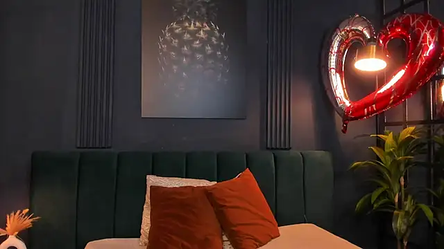 taylor bennet online show from 03/08/25, 12:09