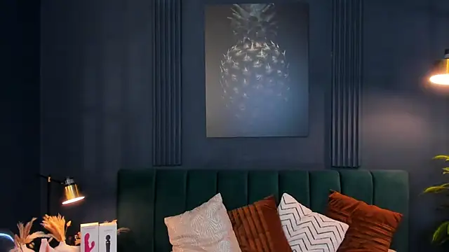 taylor bennet online show from 03/10/25, 12:15