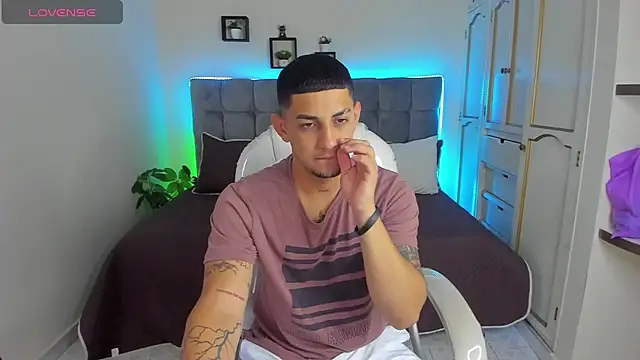 Alex cute77 online show from 02/12/25, 12:12